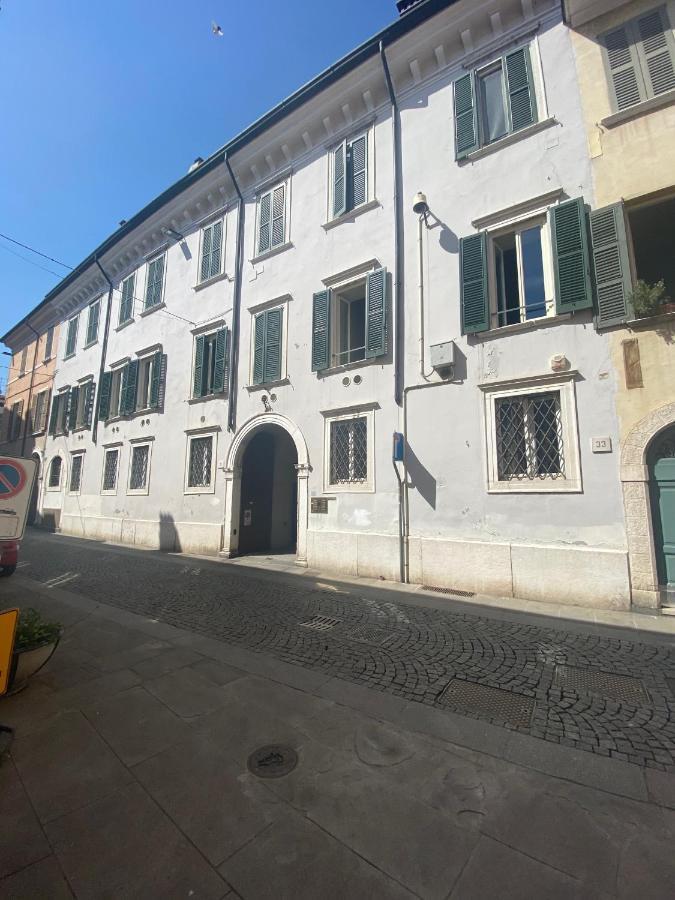 Intero Appartamento. San Giovanni Uno Brescia Exterior foto